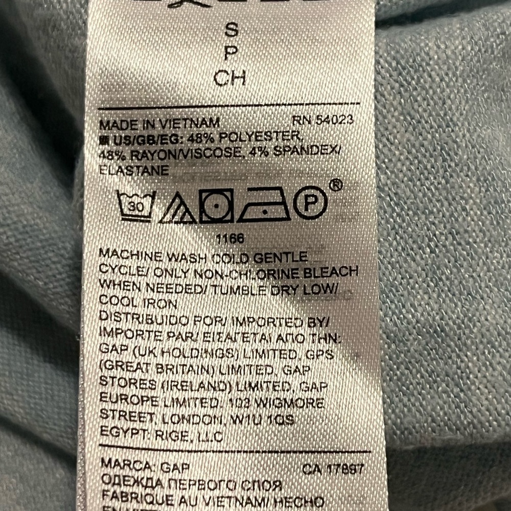 GAP Twisted Racerback Tank - Picture 5 of 5